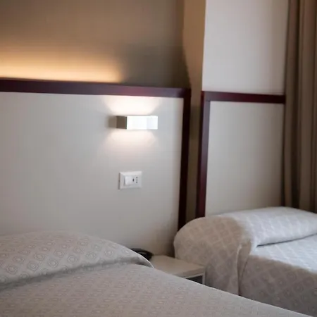 Hotel Centrale Ξενοδοχείο 3*