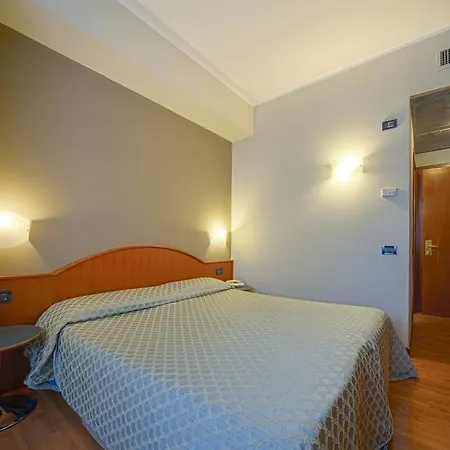 Hotel Centrale 3* Μέστρε