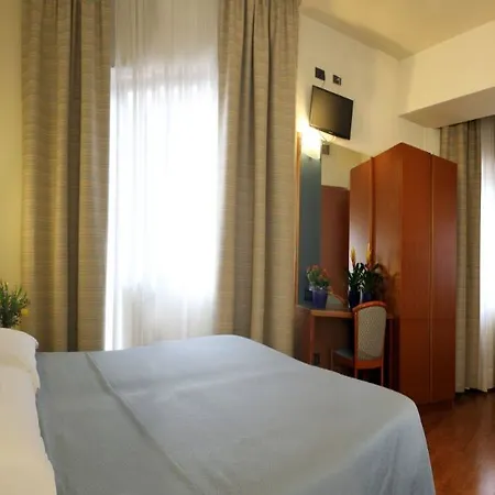 Hotel Centrale 3* Μέστρε