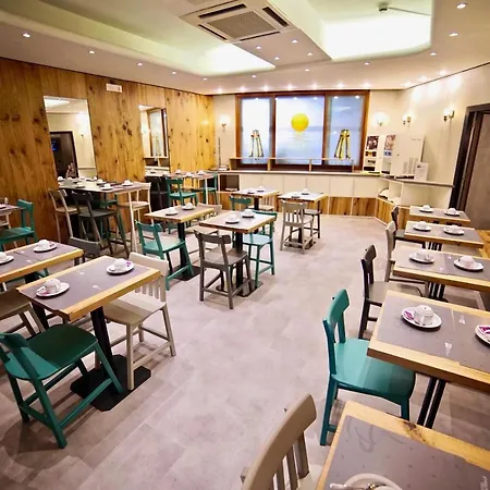 Hotel Centrale 3* Μέστρε
